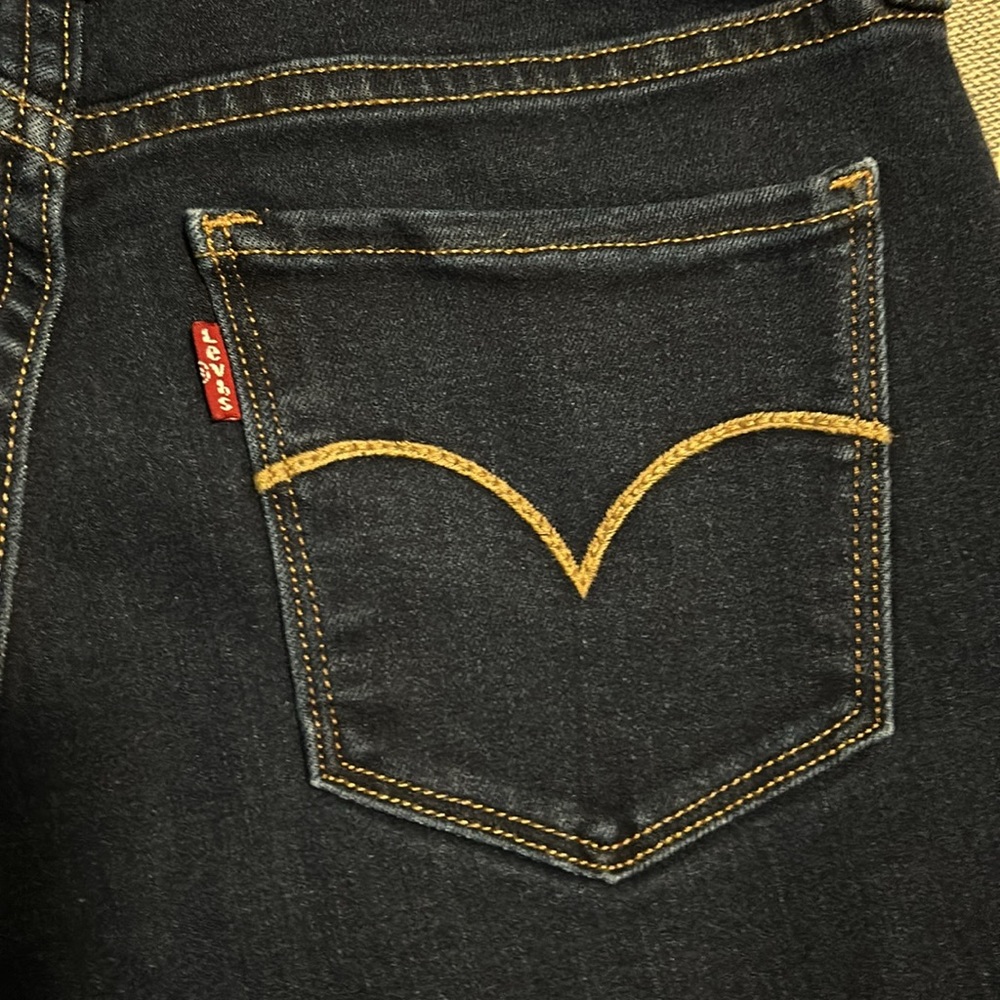 15. Vintage Levi Dark Wash Cigarette Leg Skinny Jeans